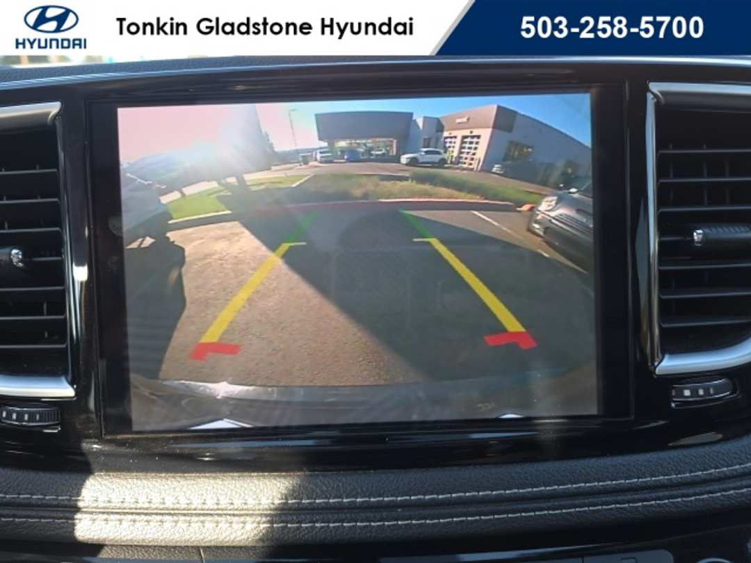 2023 Chrysler Pacifica Limited - Image 18