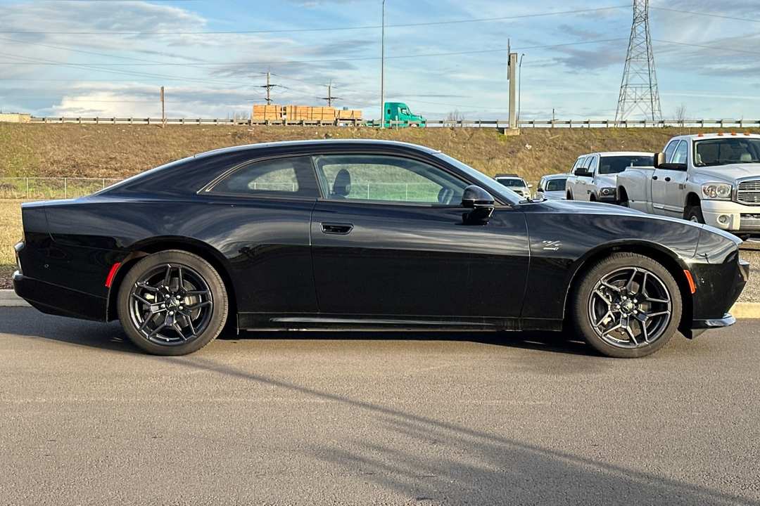 2024 Dodge Charger R/T - Image 2