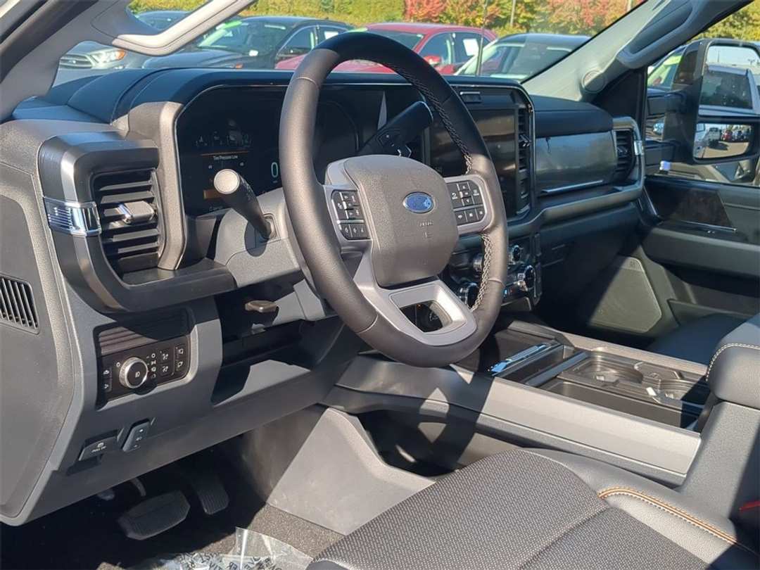 2026 Ford F-350Sd Lariat - Image 12