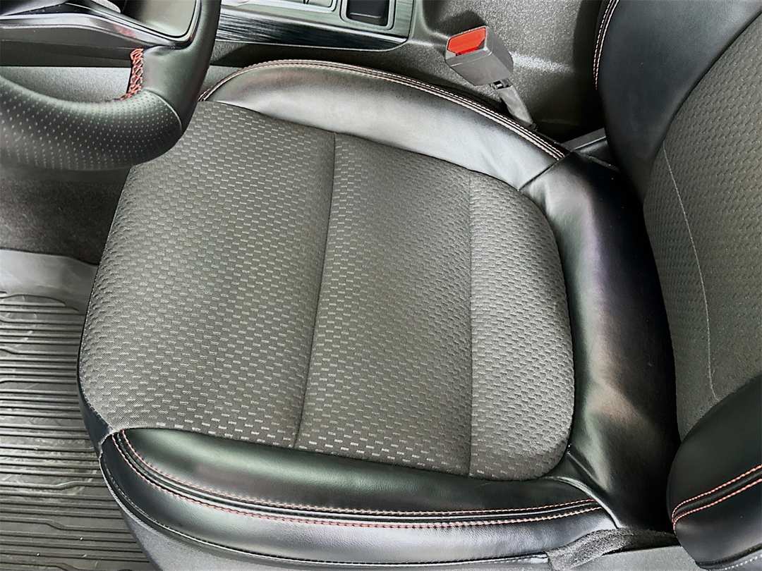 2024 Ford Escape STLine - Image 22