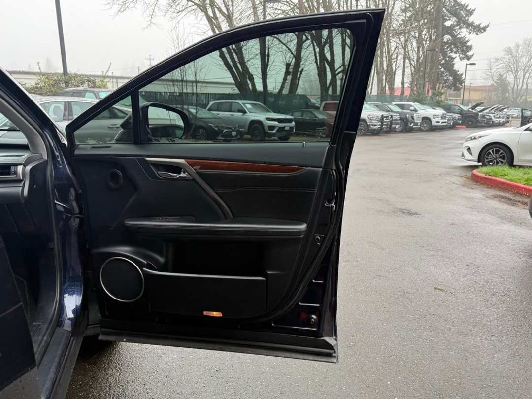 2018 Lexus RX 350L - Image 14