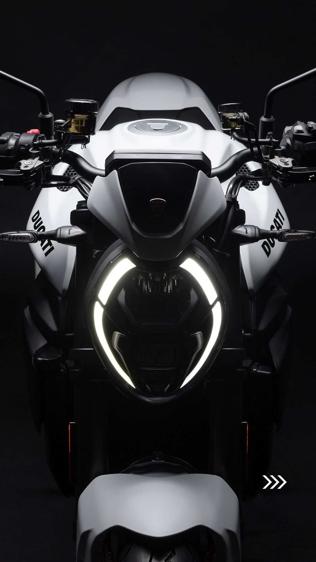 2026 Ducati Monster - Image 24