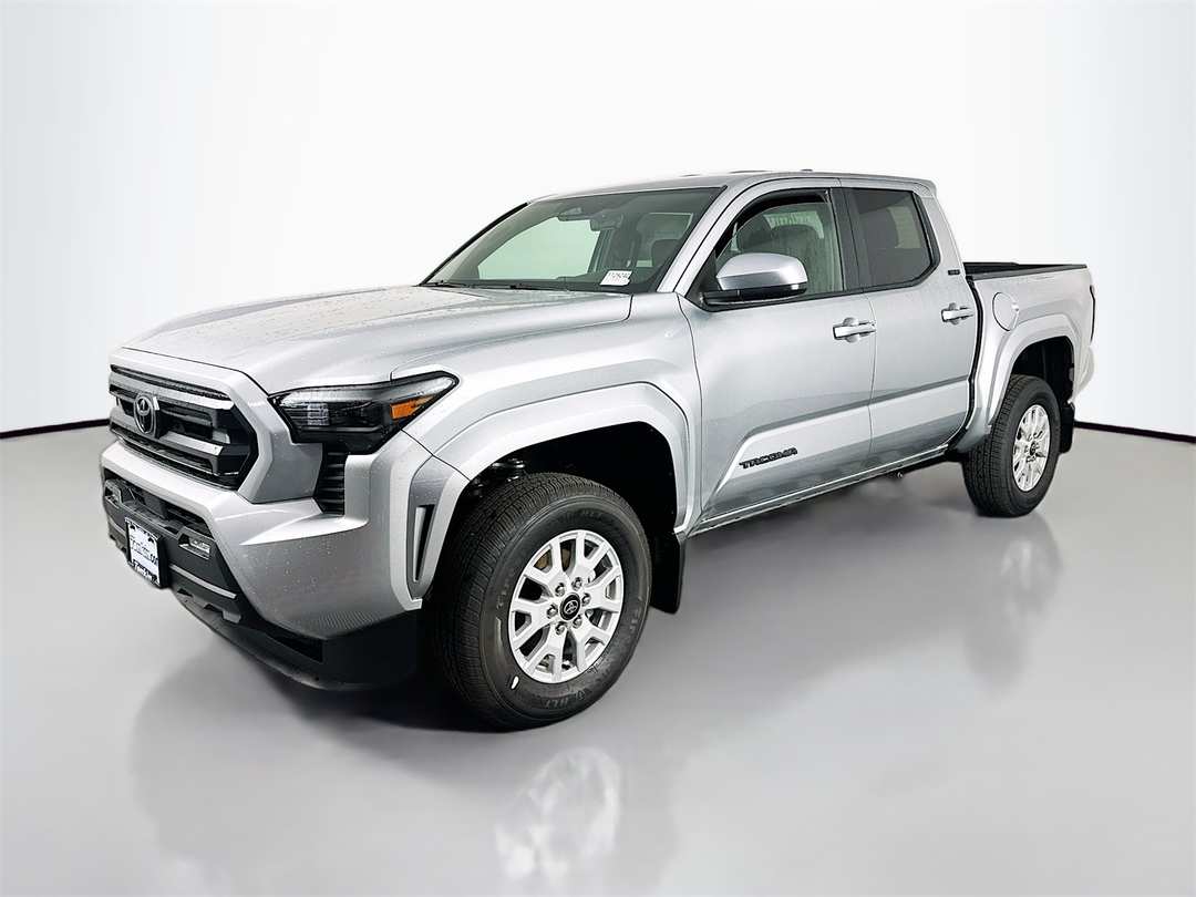 2025 Toyota Tacoma SR5 - Image 3