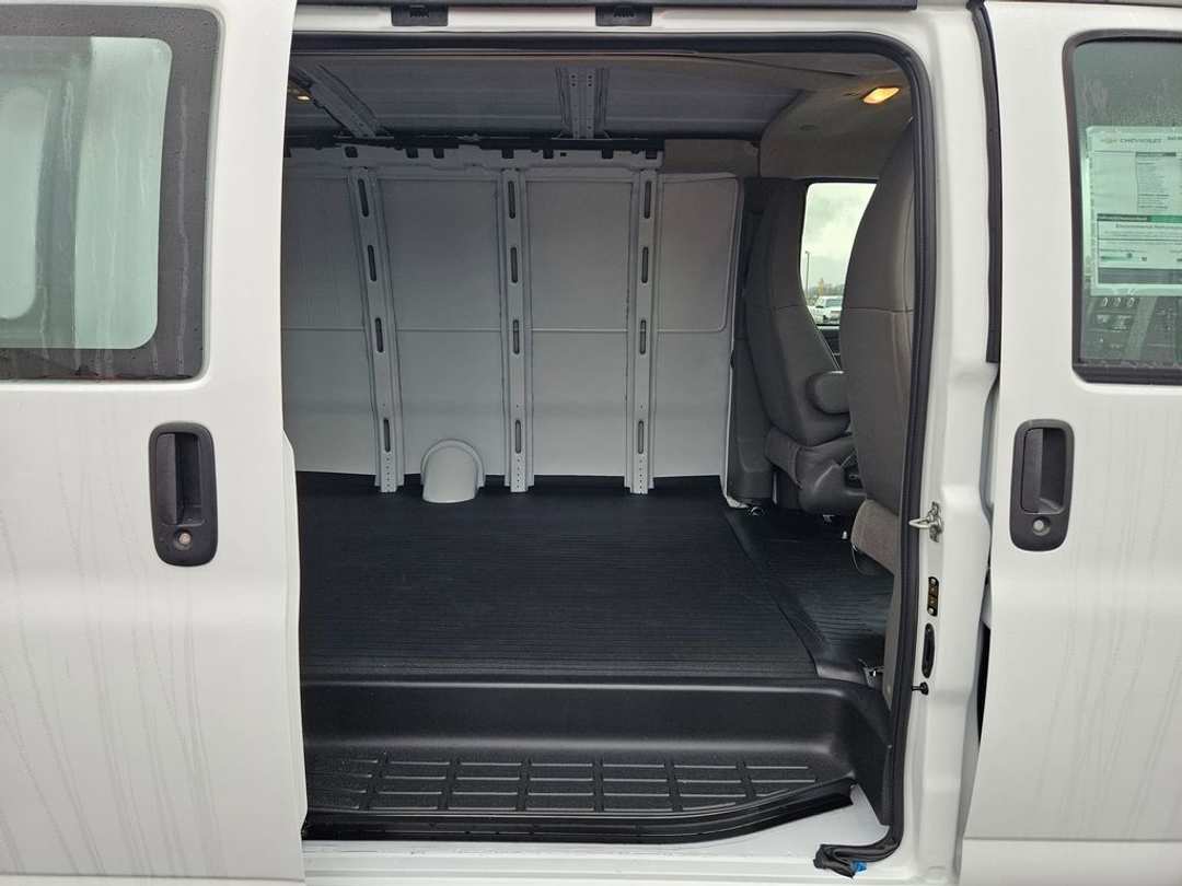 2025 Chevrolet Express 2500 Work - Image 33