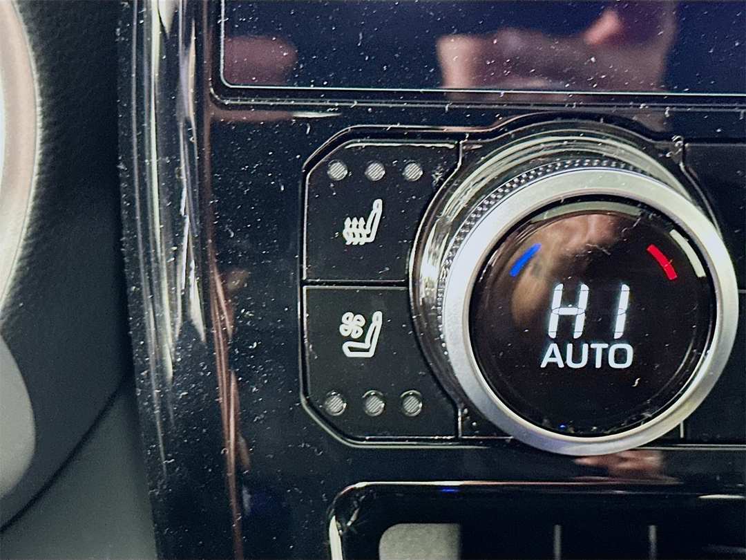 2026 Toyota Highlander Limited - Image 21