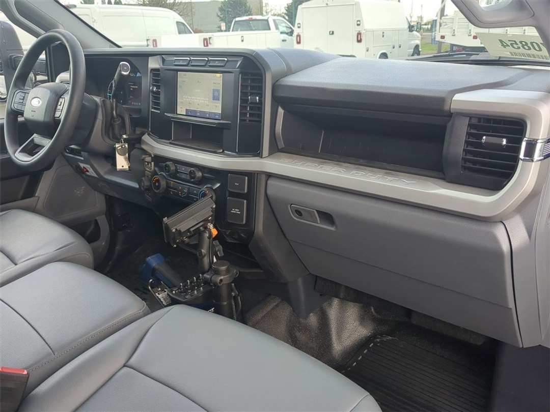 2024 Ford F-550Sd XL - Image 23
