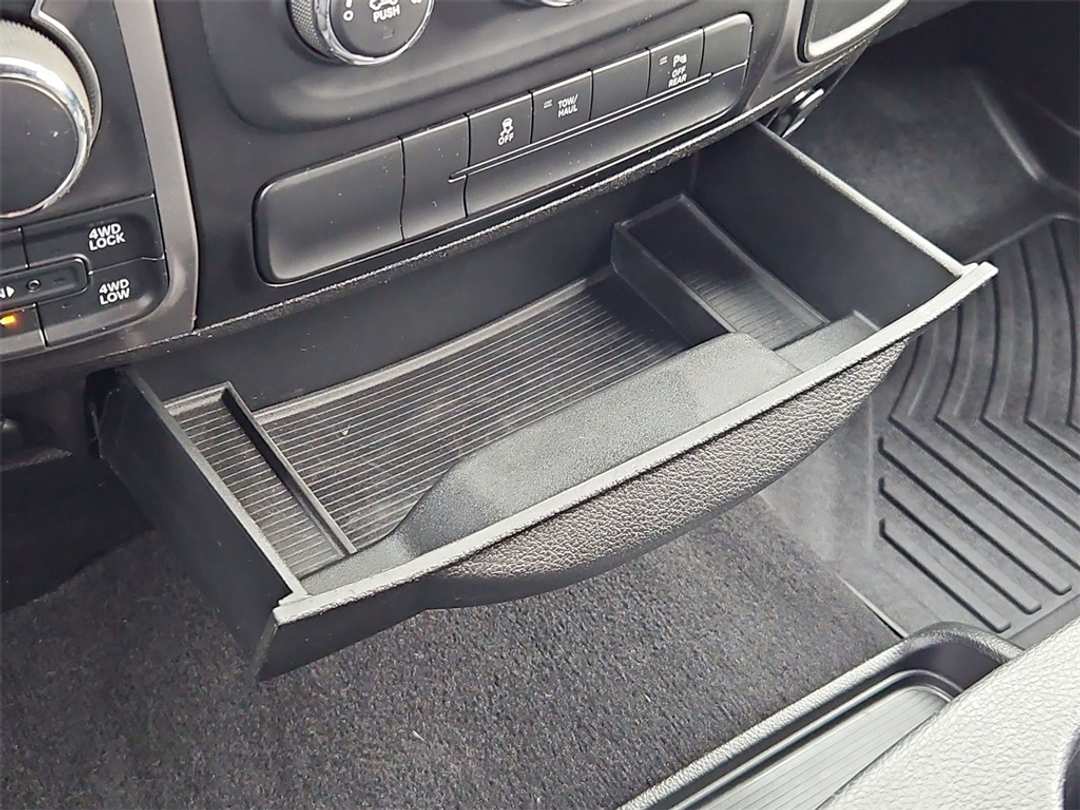 2021 Ram 1500 Classic Warlock - Image 34