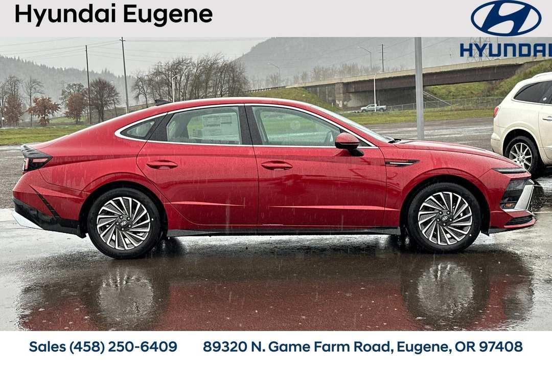 2025 Hyundai Sonata SEL - Image 3