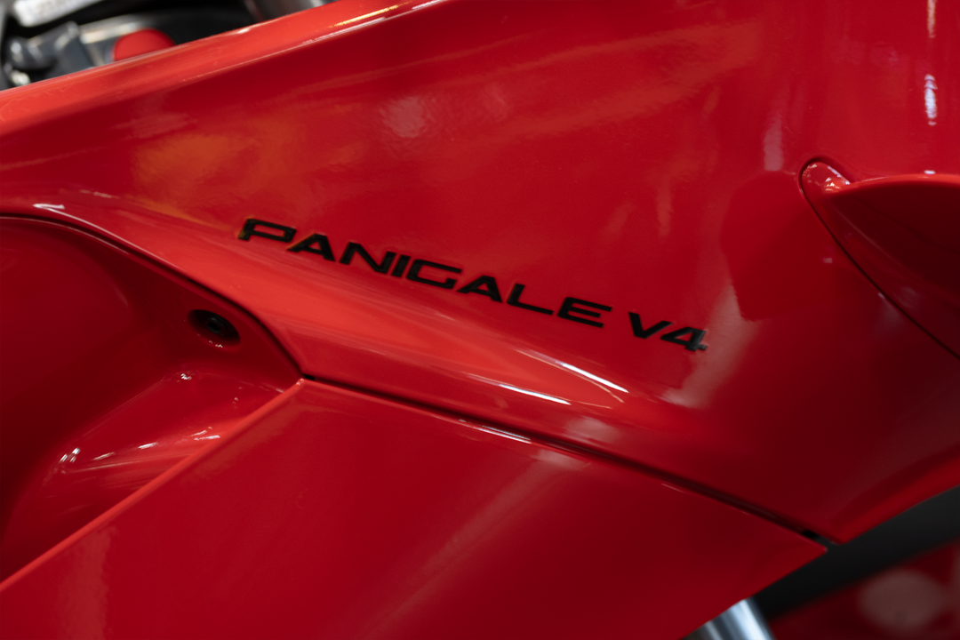 2025 Ducati Panigale V4 - Image 3
