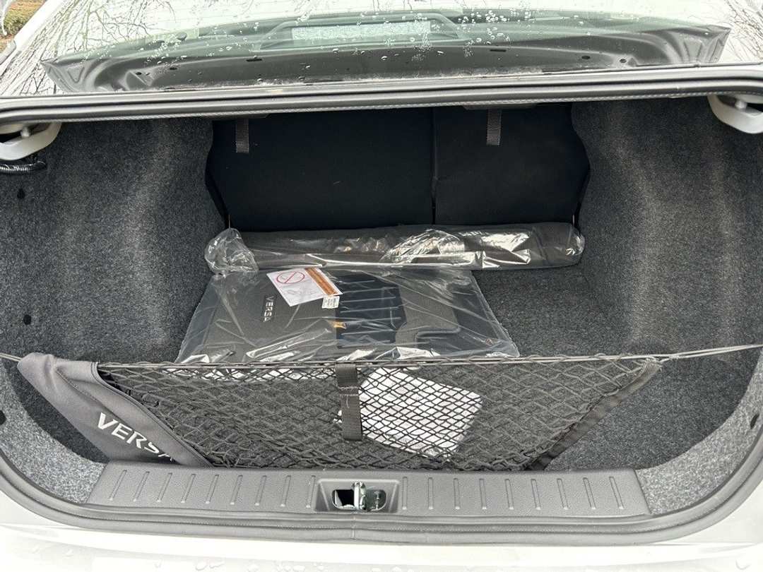 2025 Nissan Versa 1.6 SV - Image 25