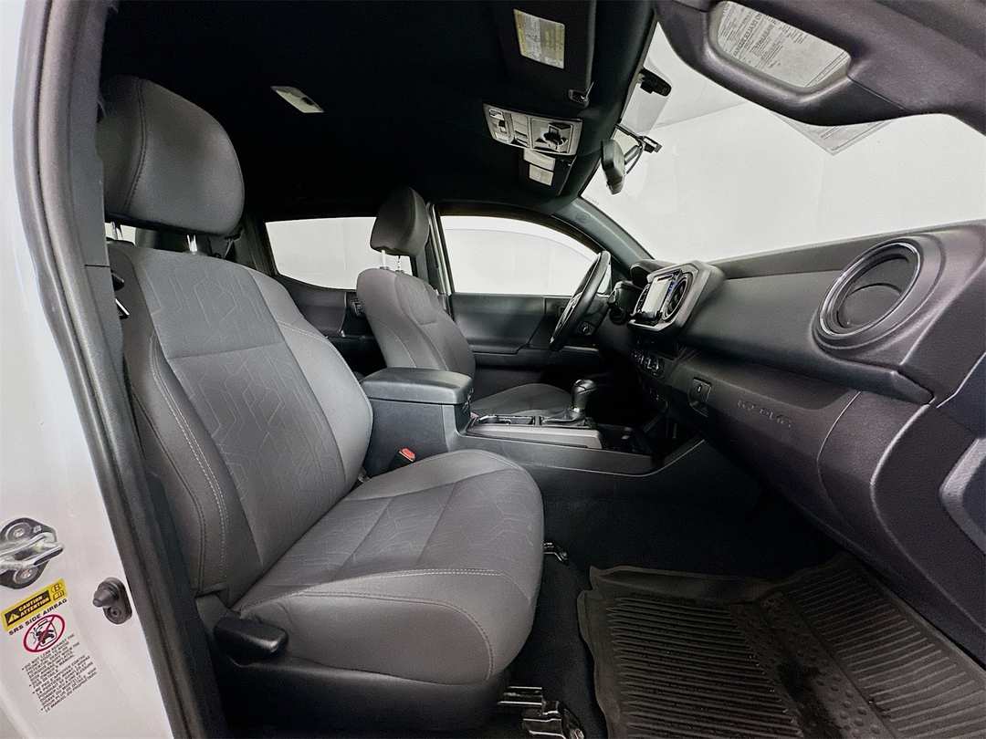 2017 Toyota Tacoma TRD OffRoad - Image 26