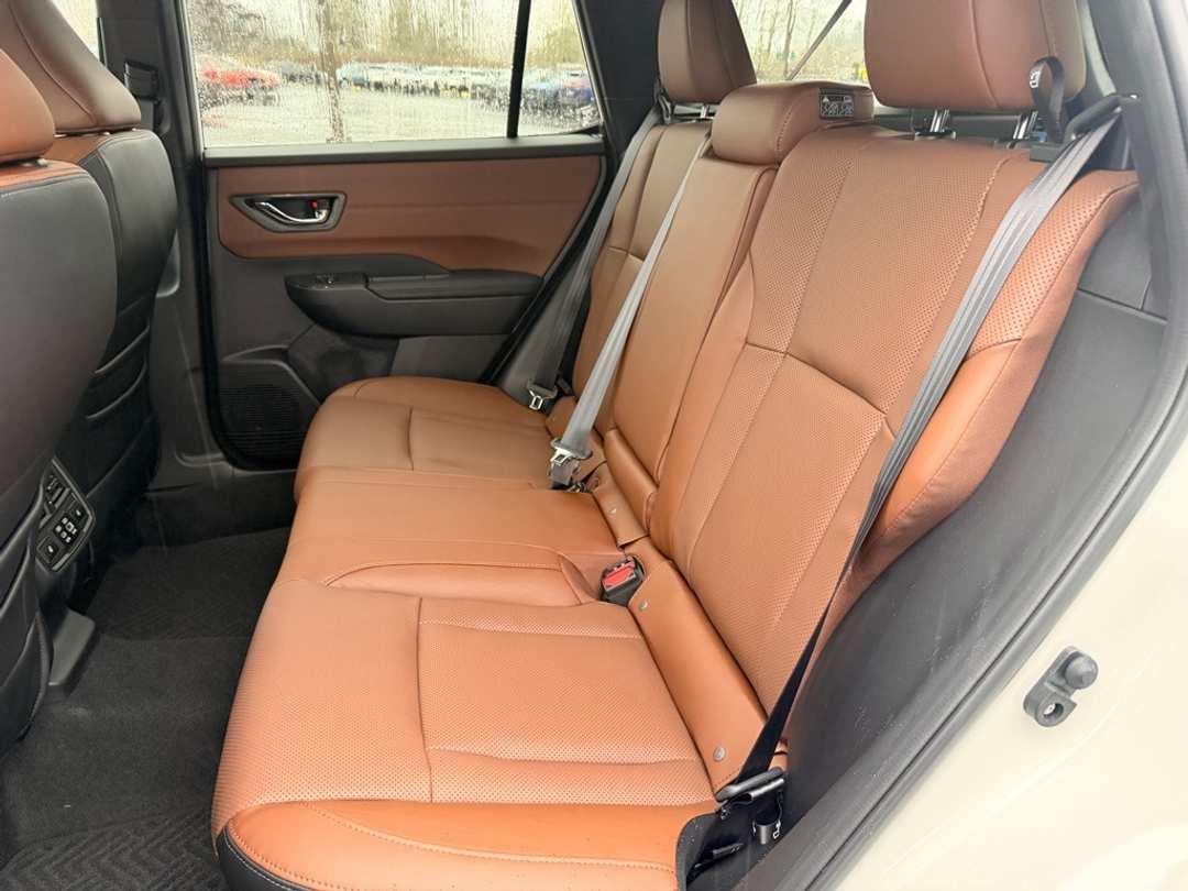 2026 Subaru Outback Touring - Image 18