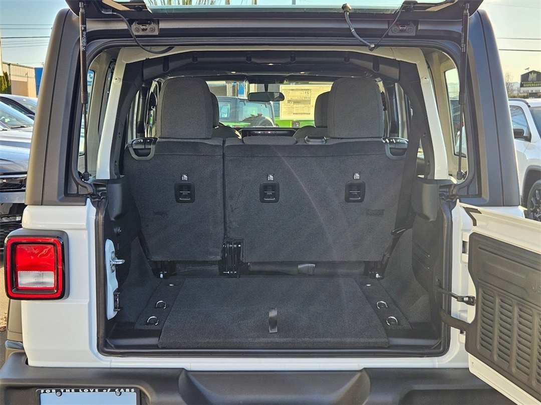 2026 Jeep Wrangler Sport - Image 30