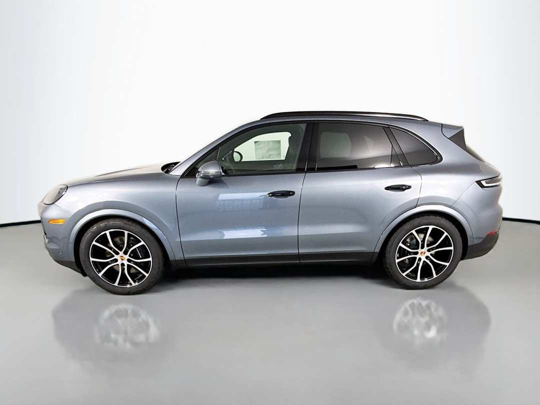 2026 Porsche Cayenne - Image 2