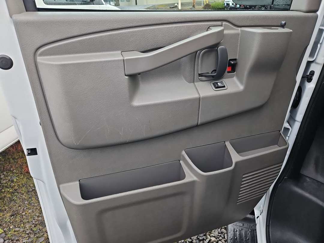 2023 Chevrolet Express 3500 LS - Image 10