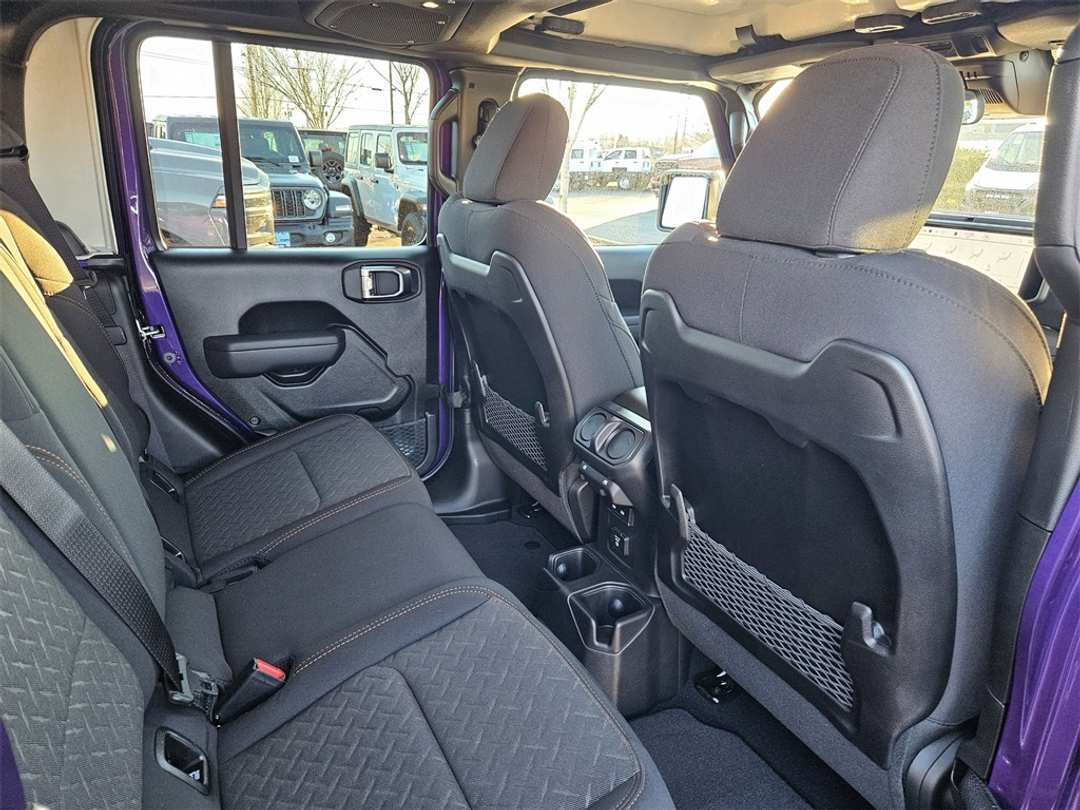 2026 Jeep Gladiator Mojave - Image 37