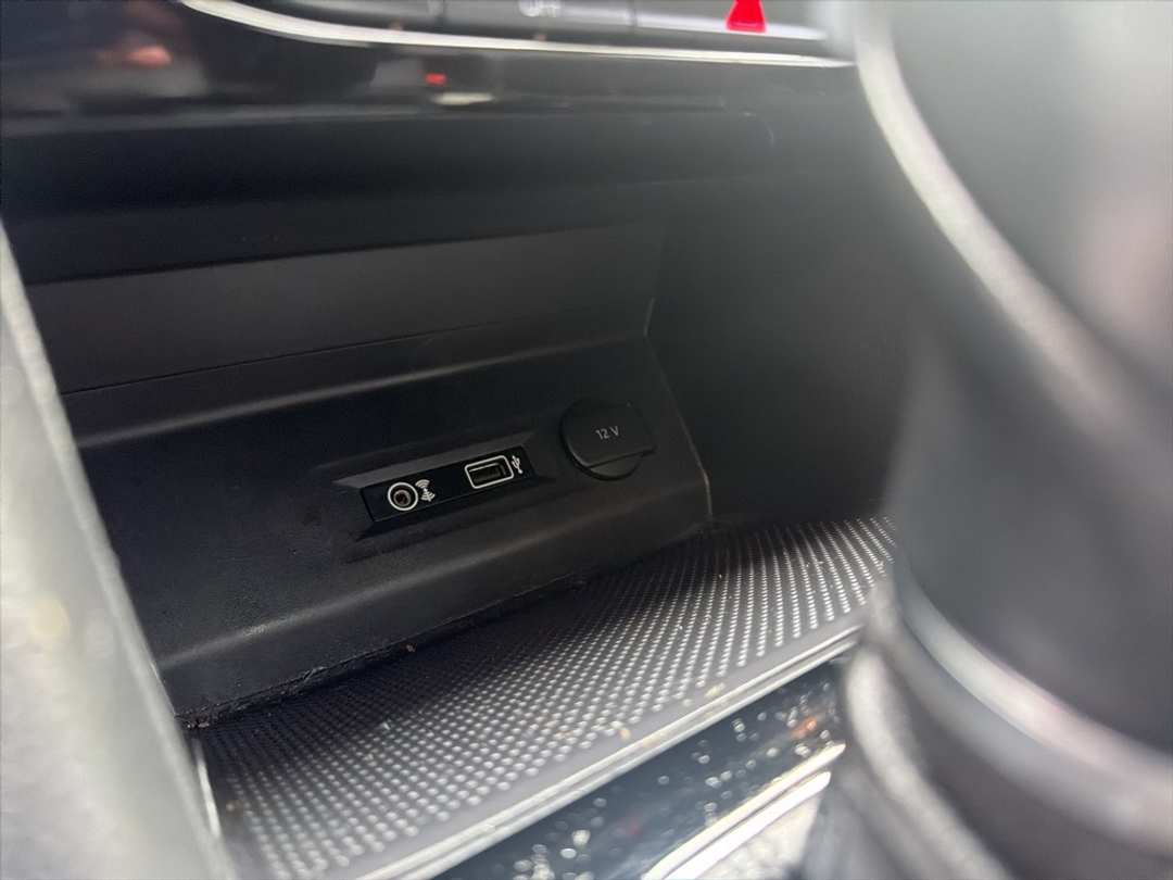 2018 Volkswagen Atlas SEL - Image 37