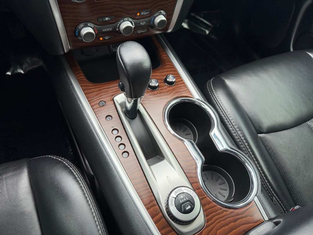 2019 Nissan Pathfinder Platinum - Image 26