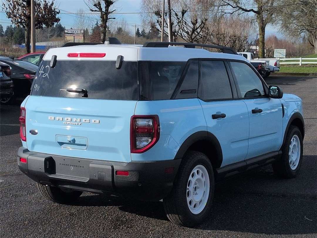 2025 Ford Bronco Sport Heritage - Image 5