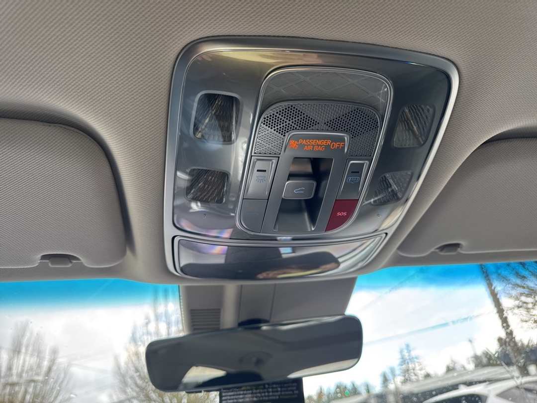 2026 Genesis G80 2.5T - Image 33