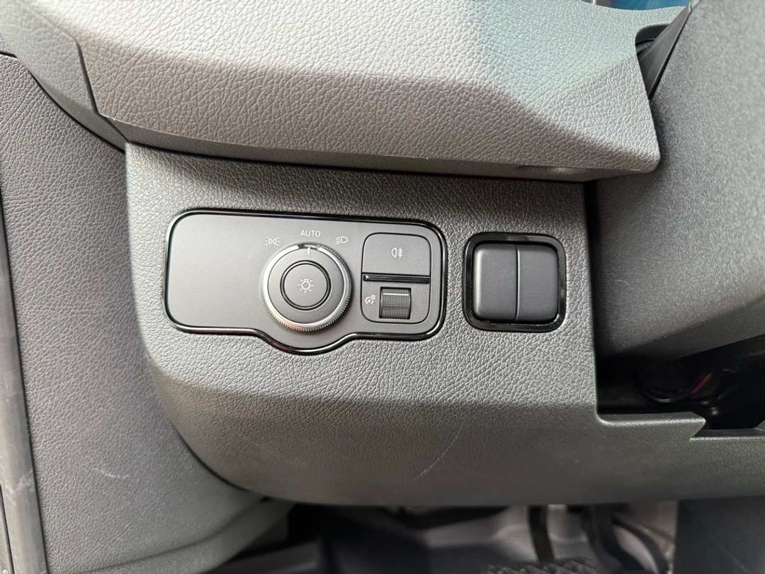 2024 Mercedes-Benz Sprinter 2500 Passenger 170 WB - Image 28