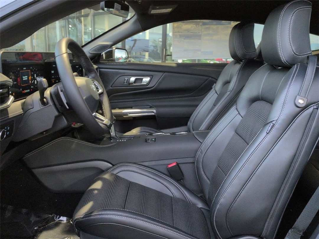 2026 Ford Mustang GT Premium - Image 11