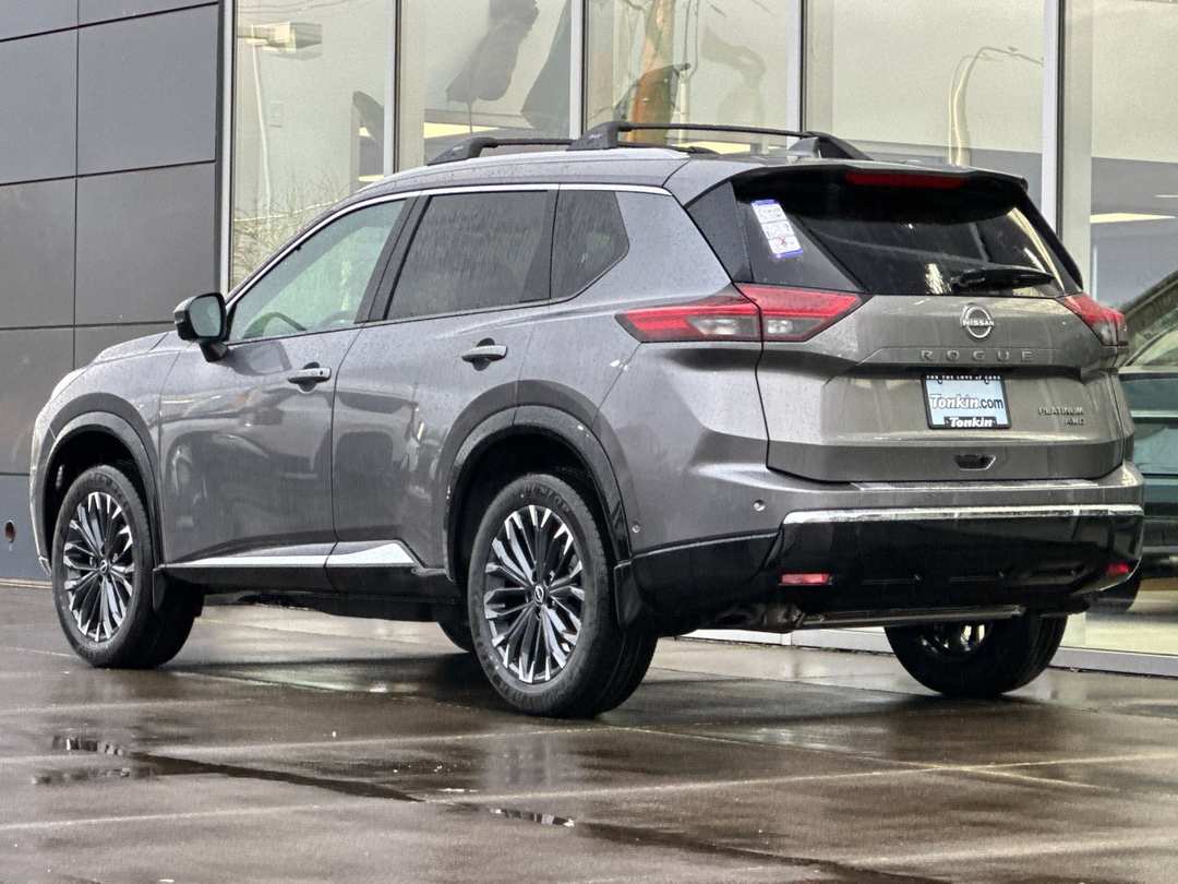2026 Nissan Rogue Platinum - Image 5
