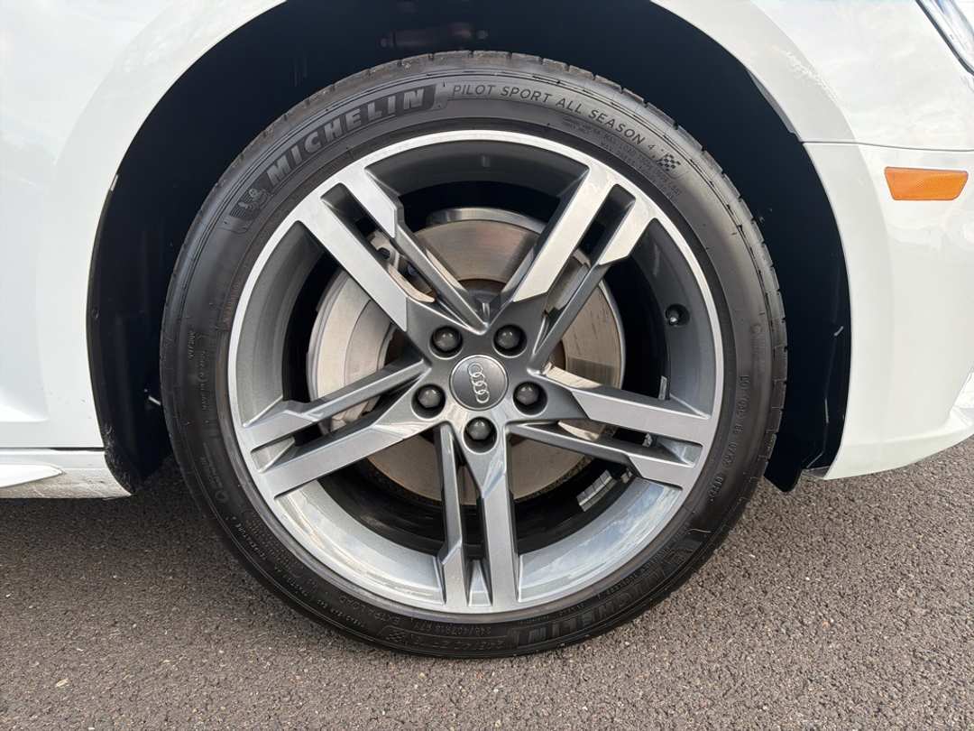 2018 Audi A4 2.0T Premium Plus - Image 9