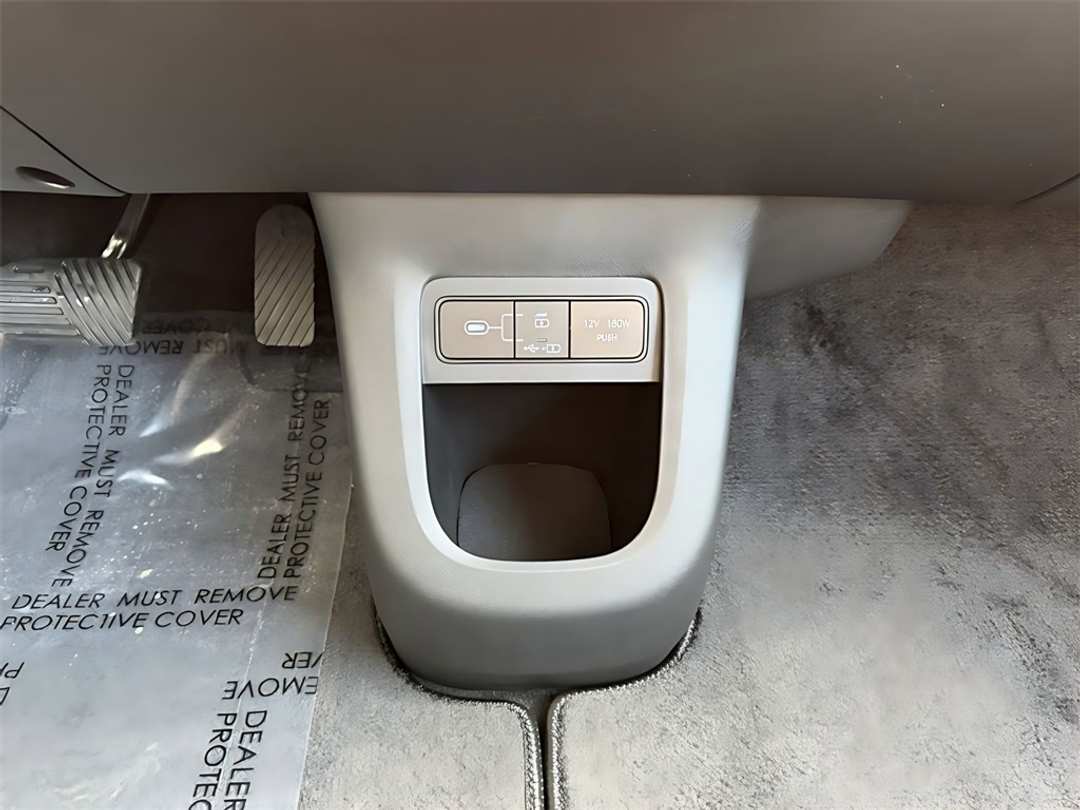 2026 Hyundai Ioniq 5 Limited - Image 23