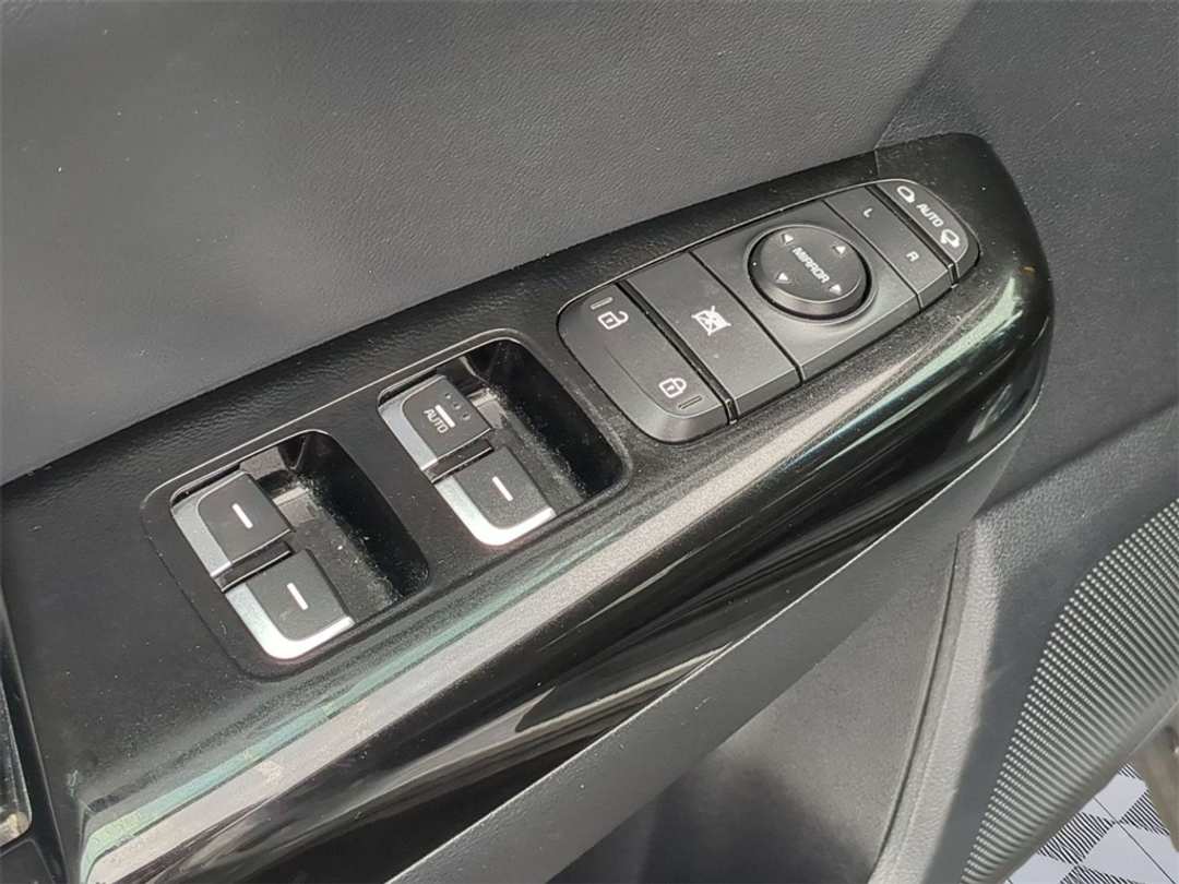 2021 Kia Sportage EX - Image 11