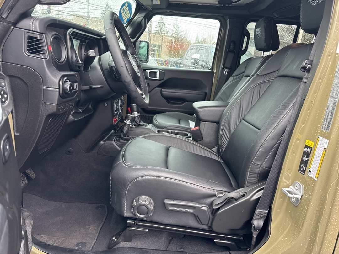 2025 Jeep Wrangler Rubicon - Image 18