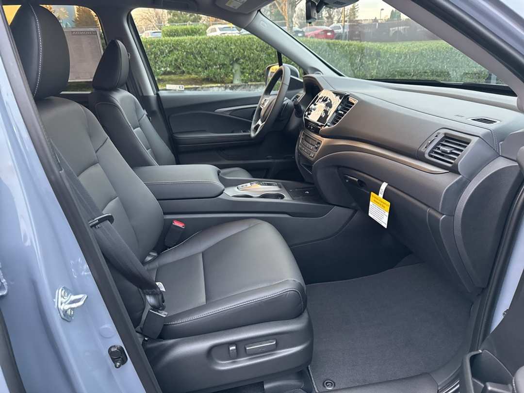 2026 Honda Ridgeline RTL - Image 26