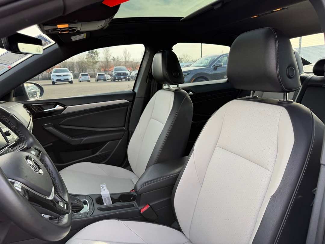 2021 Volkswagen Jetta RLine - Image 16