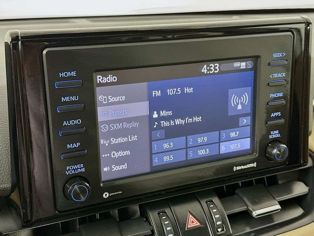 2020 Toyota Rav4 XLE Premium - Image 16