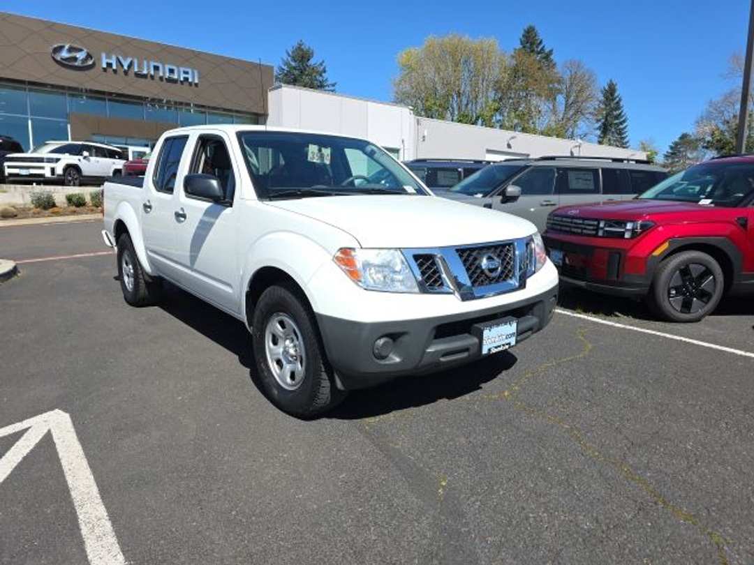 2018 Nissan Frontier S - Image 2