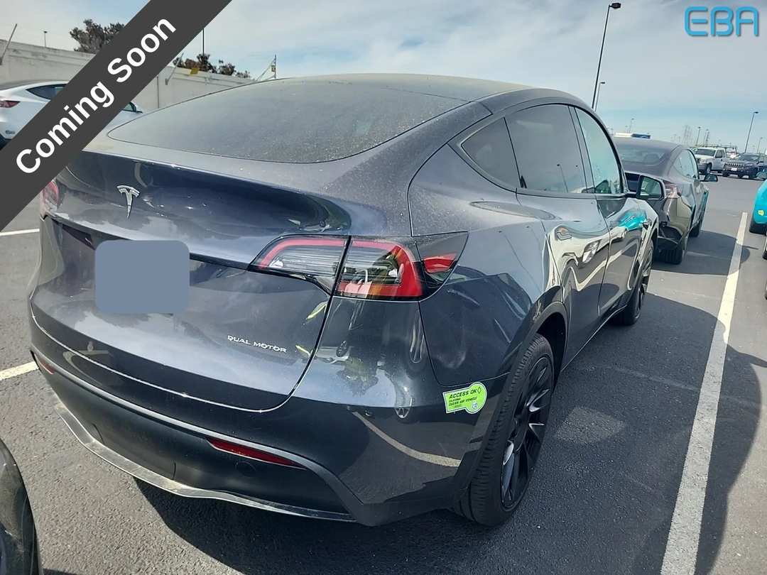 2023 Tesla Model Y Long Range - Image 3