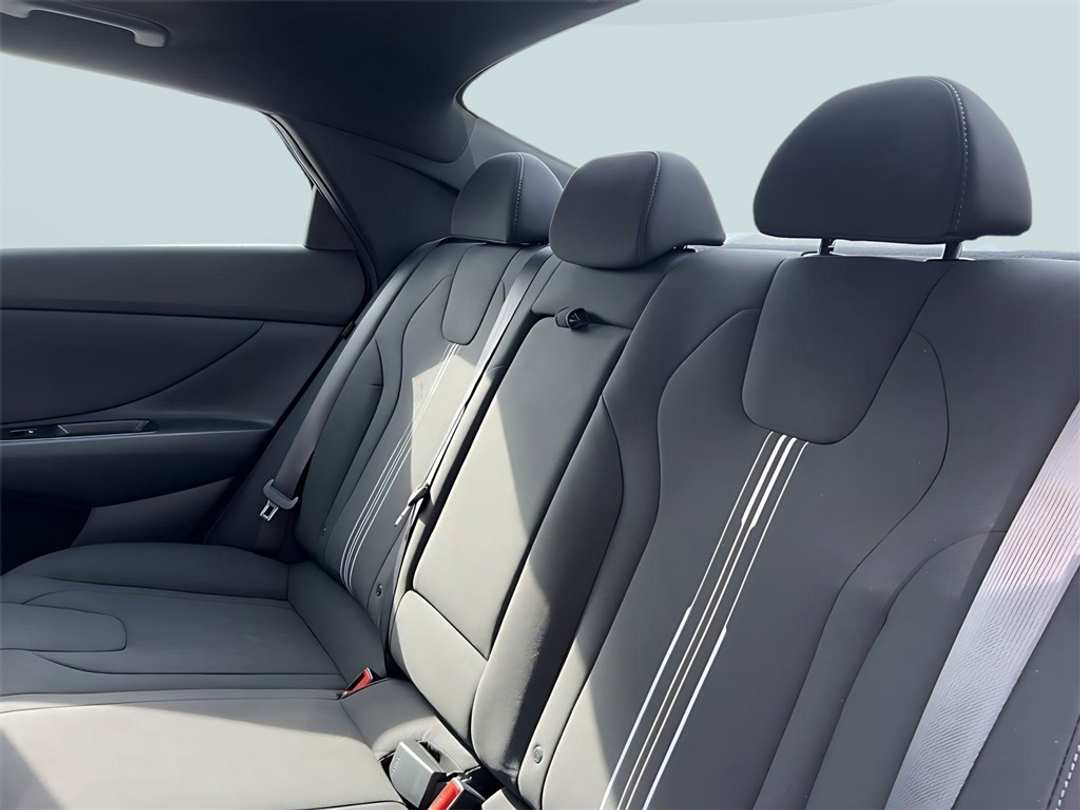 2026 Hyundai Venue SEL - Image 26