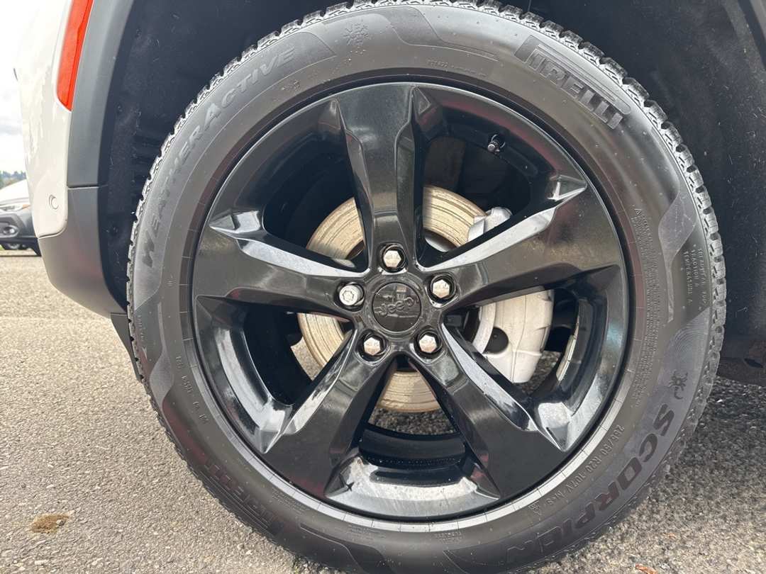 2024 Jeep Grand Cherokee Limited - Image 9