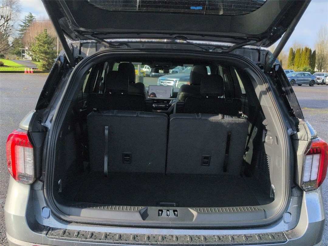 2026 Ford Explorer STLine - Image 26