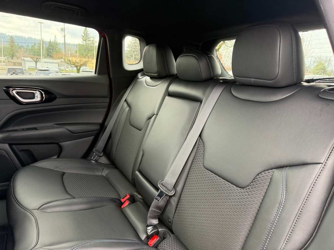 2026 Jeep Compass Latitude - Image 29