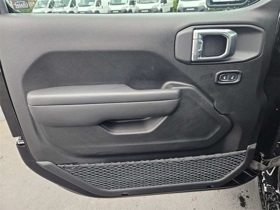 2026 Jeep Gladiator Sport - Image 10