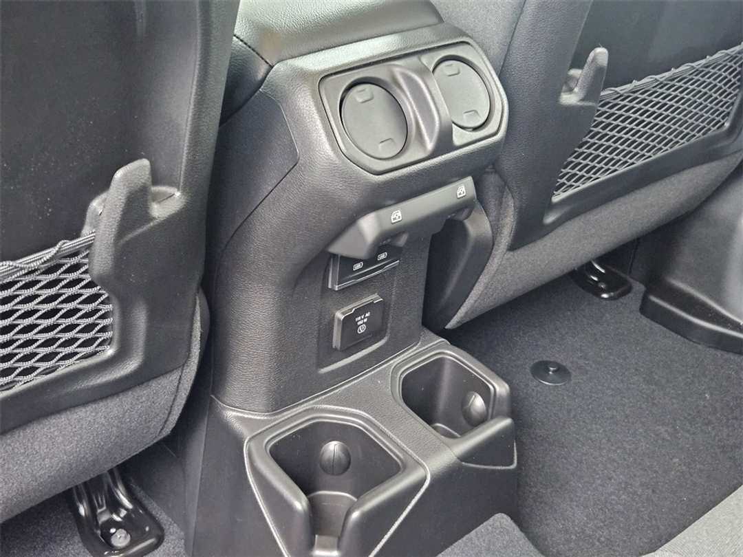 2026 Jeep Wrangler Rubicon - Image 30