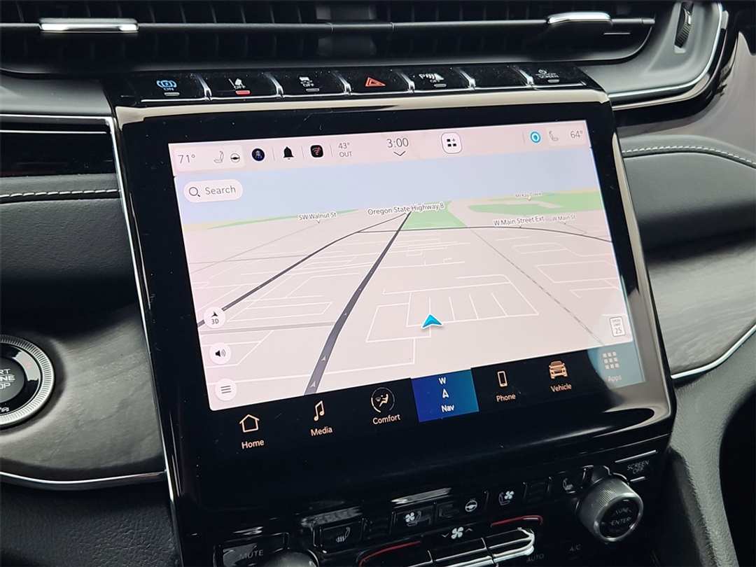 2023 Jeep Grand Cherokee Overland 4xe - Image 18