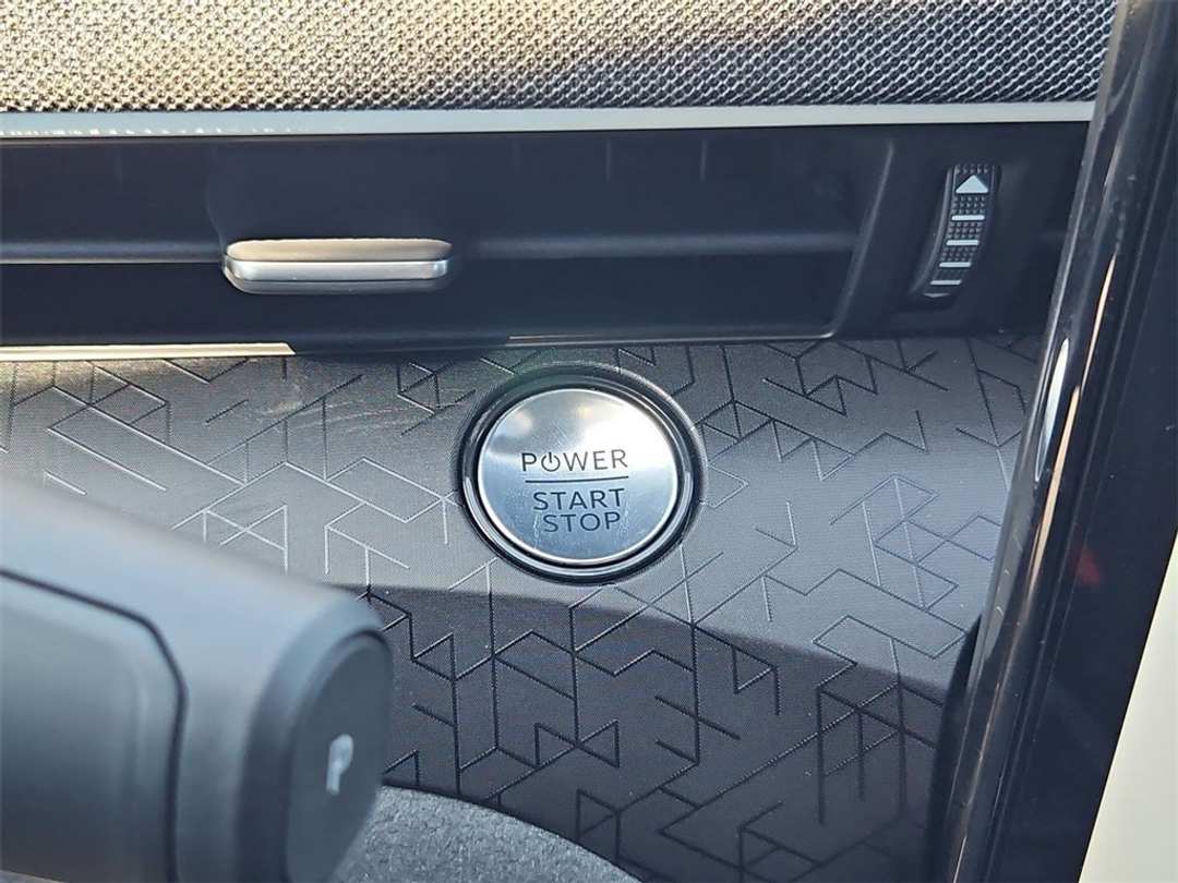 2025 Ford Mustang Mach-E GT - Image 16