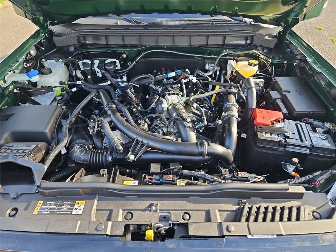 2025 Ford Bronco Outer Banks - Image 34