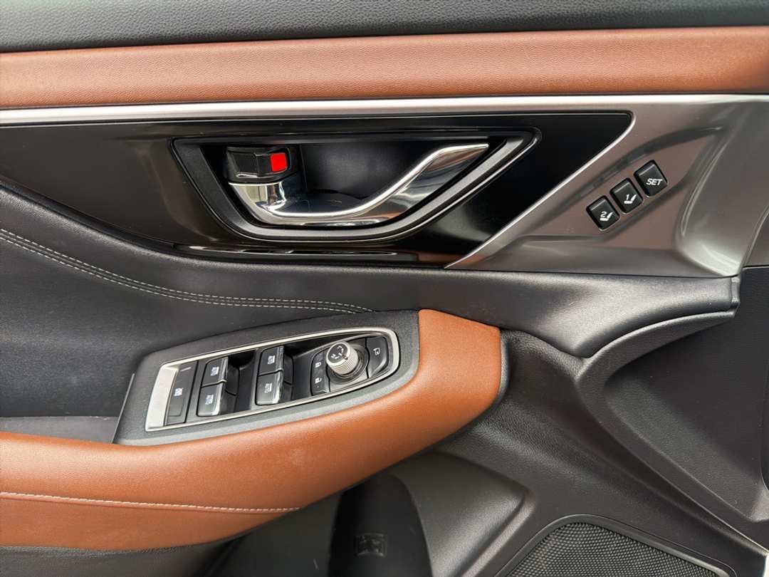 2023 Subaru Outback Touring XT - Image 12