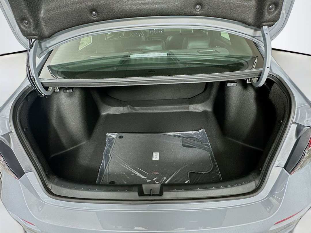 2026 Honda Civic Sport Touring - Image 25