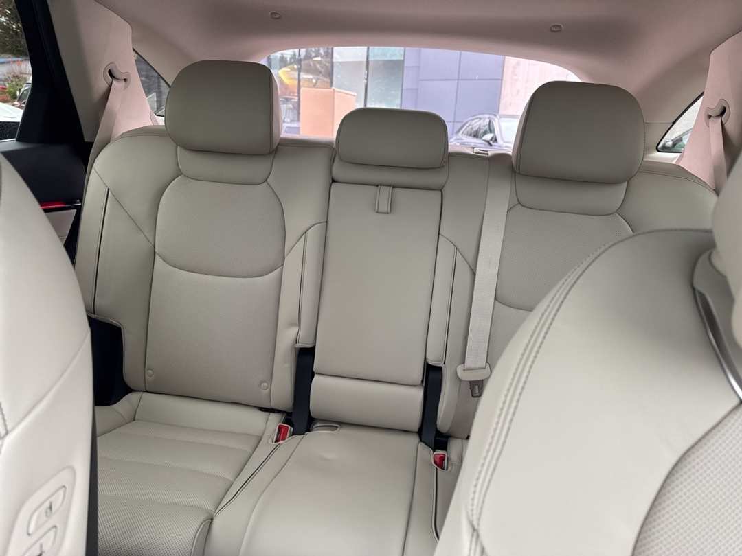 2026 Genesis Gv70 2.5T Advanced - Image 34