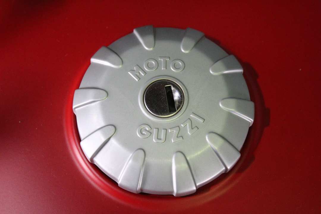 2023 Moto Guzzi V7 Stone - Image 4