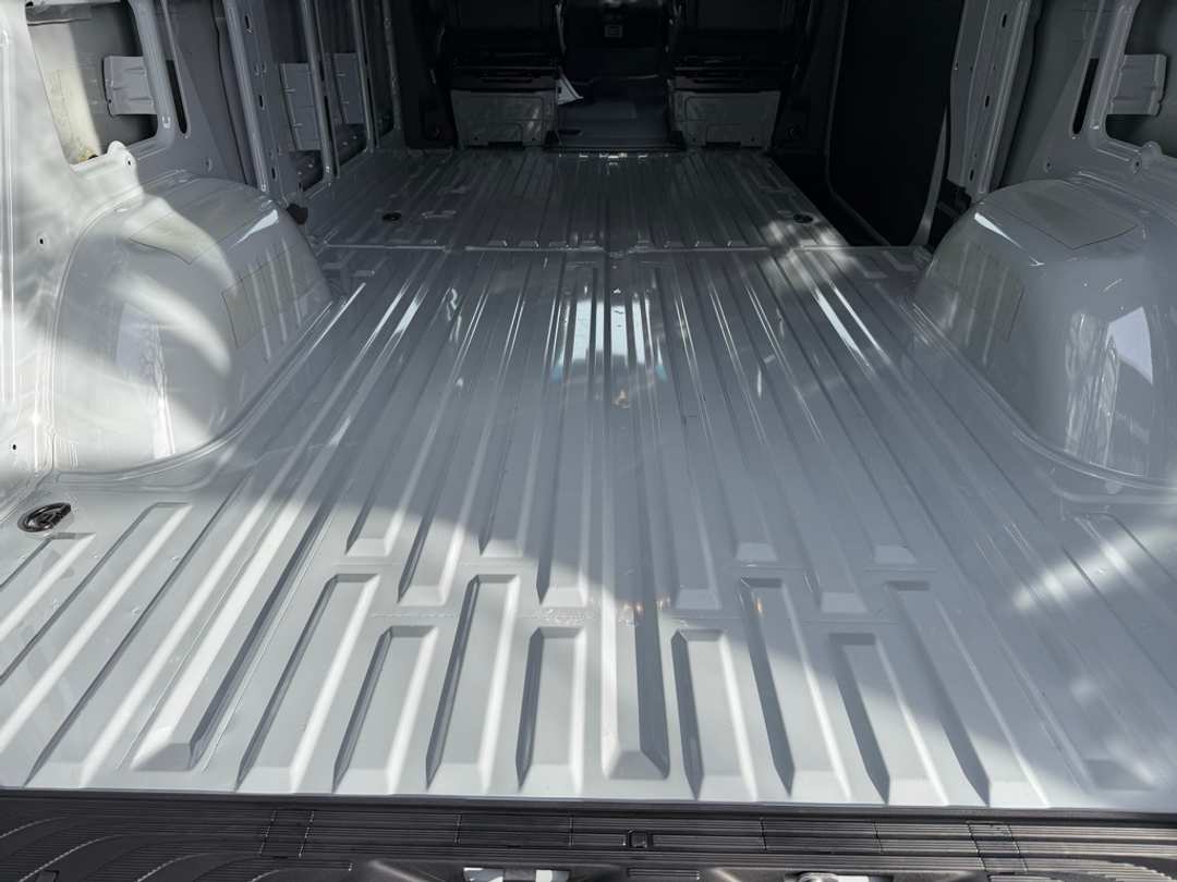 2025 Mercedes-Benz Sprinter 2500 Cargo 144 WB - Image 13